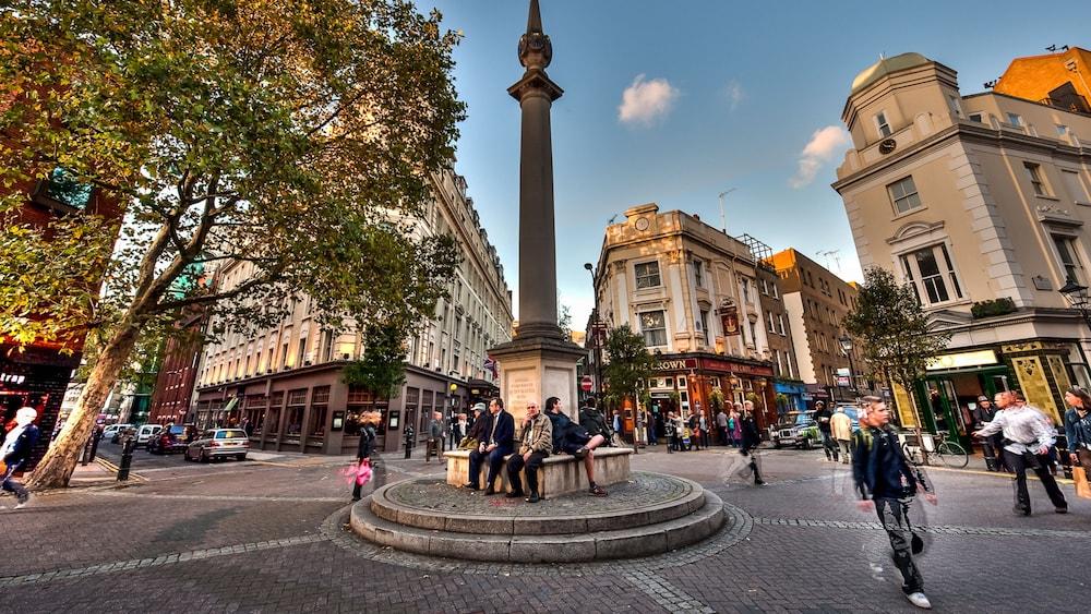 Victory House Leicester Square Лондон Екстер'єр фото